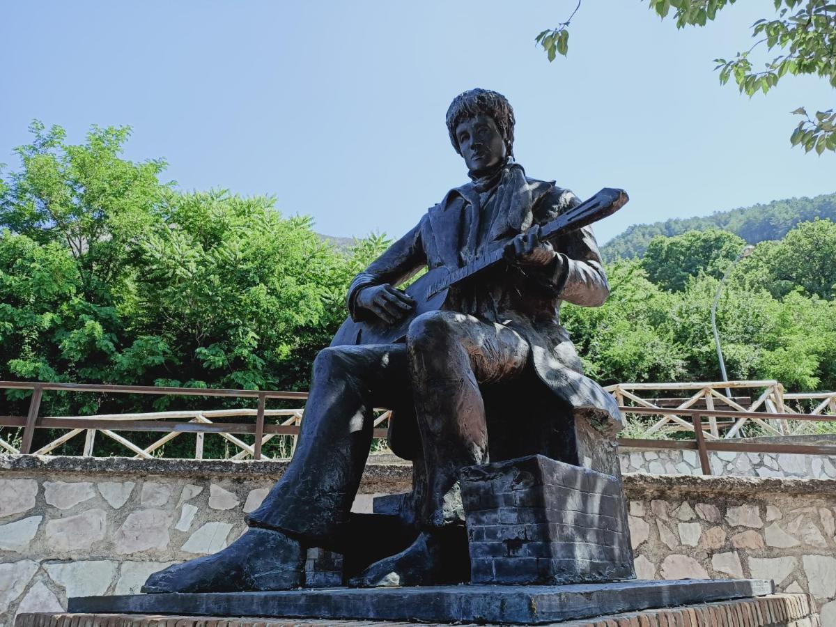 Musica E Poesia Da Battisti Ida Villa Poggio Bustone Exterior foto
